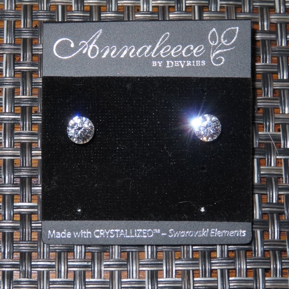 Analeece by Devries Stud Earrings - Picture 7 of 7